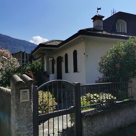 Casa Vacanze - Residenza Elvezia Tirano Esterno foto